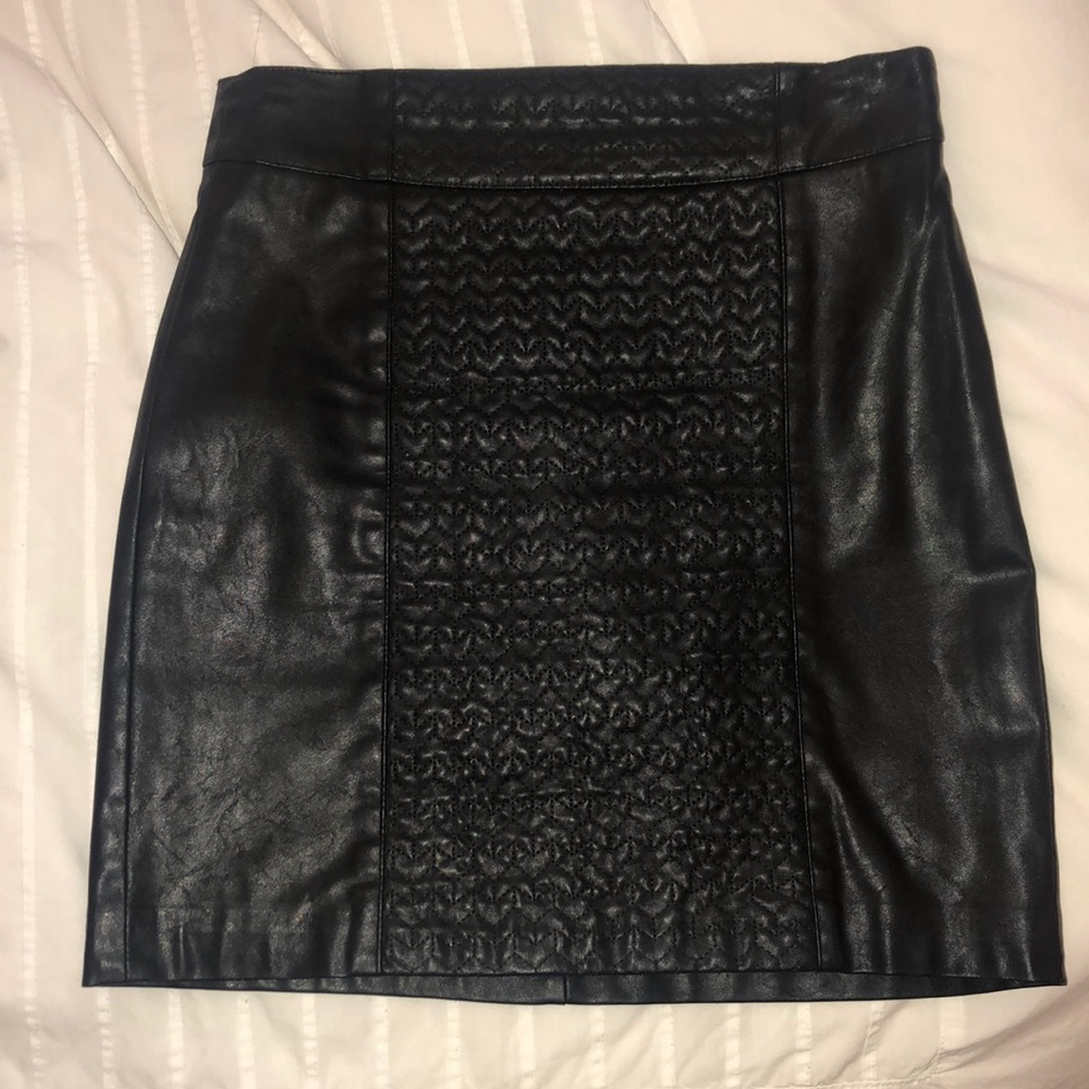 ZARA MIDI/MINI LEATHER SKIRT